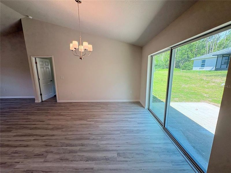 Spacious, unfurnished interior of a new home in , Citrus Springs (Image 17).