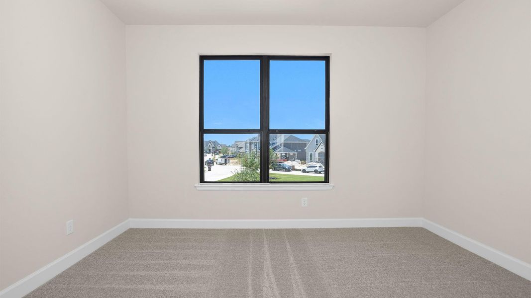 Spacious, unfurnished interior of a new home in Elyson, Katy (Image 9).