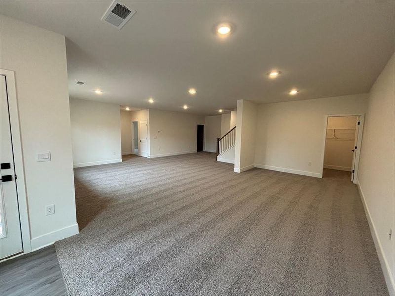 Spacious, unfurnished interior of a new home in Tuscany Hills, Douglasville (Image 26).