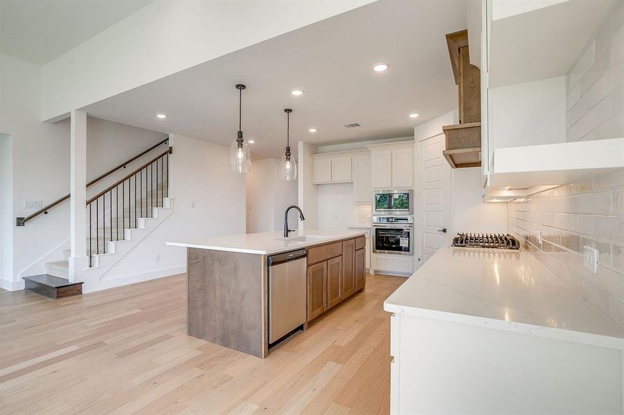 Furnished interior view inside a new home in Pecan Grove, Burleson (Image 10).