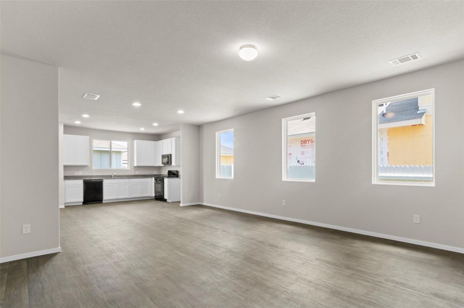 Spacious, unfurnished interior of a new home in Casetta Ranch, Kyle (Image 18). Spacious, unfurnished interior of a new home in Casetta Ranch, Kyle (Image 18).