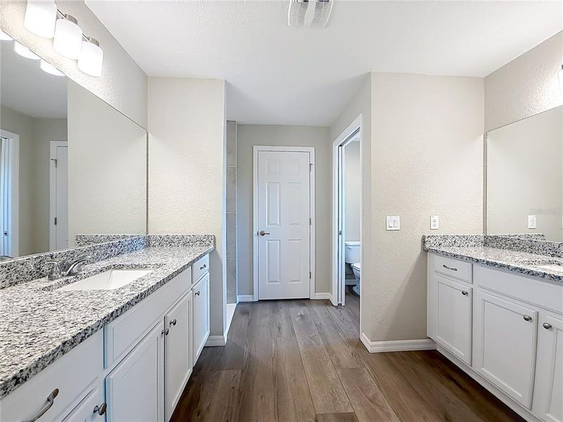 Furnished interior view inside a new home in , Dunnellon (Image 10).