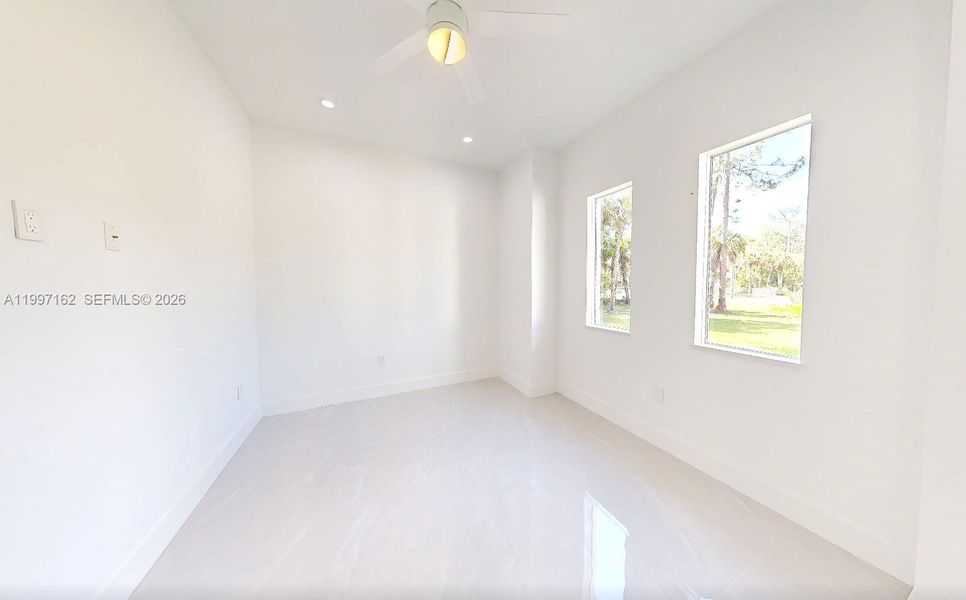 Spacious, unfurnished interior of a new home in , Naples (Image 24).