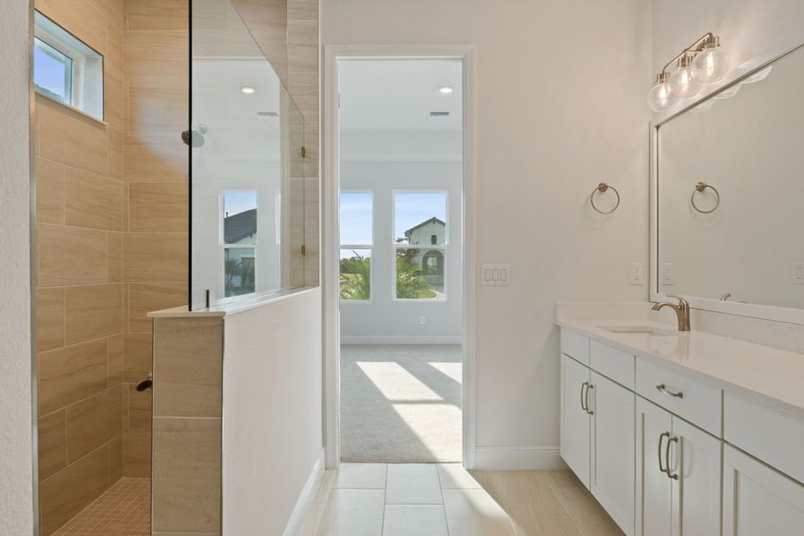 Representative unfurnished interior of a home built from the The Langham by David Weekley Homes in Vistera of Venice – Cottage Series, Nokomis (Image 7).