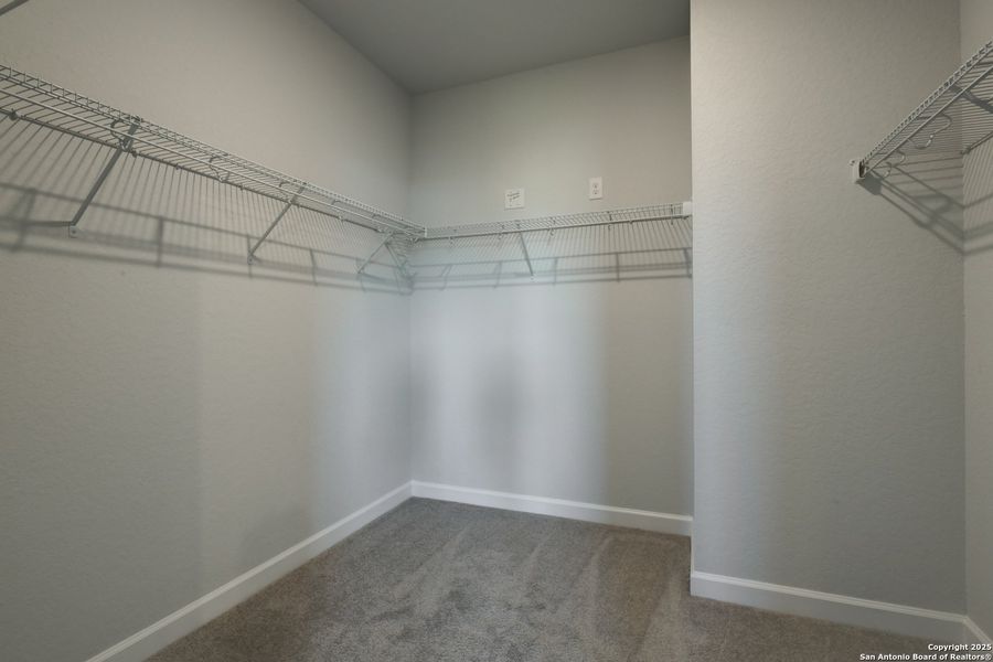 Spacious, unfurnished interior of a new home in Cordova Trails, Seguin (Image 36).