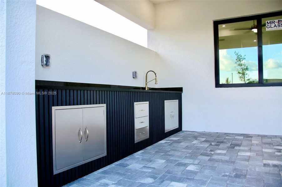 Furnished interior view inside a new home in , Cape Coral (Image 3).