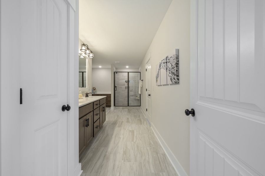 Representative furnished interior of a home built from the Nicklaus by Stevens Fine Homes in Sawyer’s Run, Hampstead (Image 22).