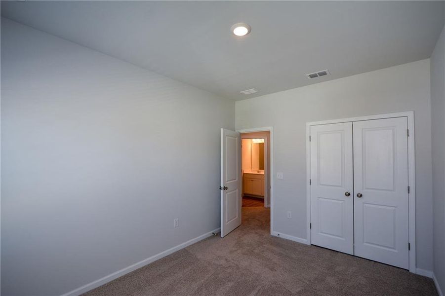 Spacious, unfurnished interior of a new home in Graystone Village, Grayson (Image 35).