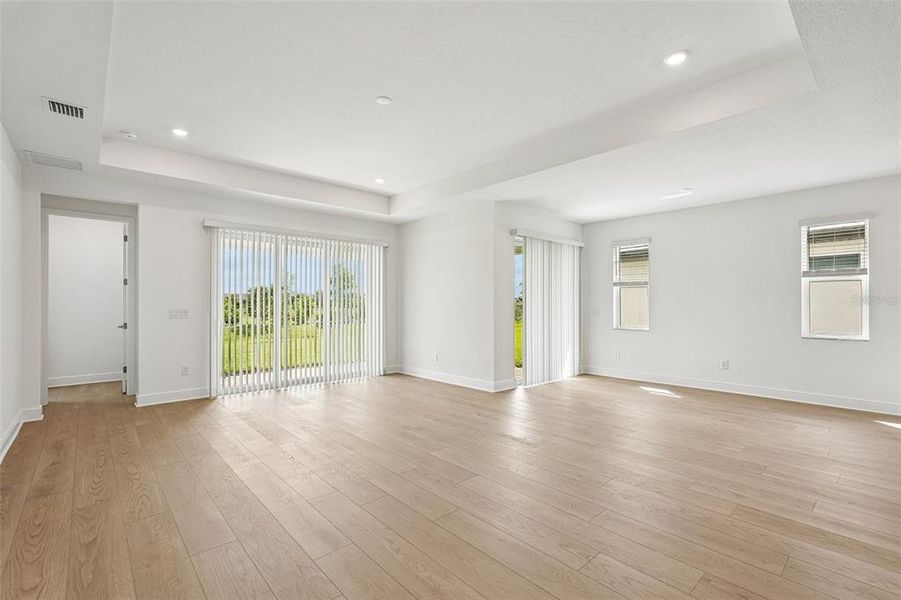 Spacious, unfurnished interior of a new home in Vistera of Venice, Nokomis (Image 19).