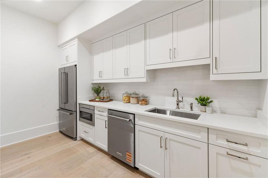 Furnished interior view inside a new home in , Alpharetta (Image 8).