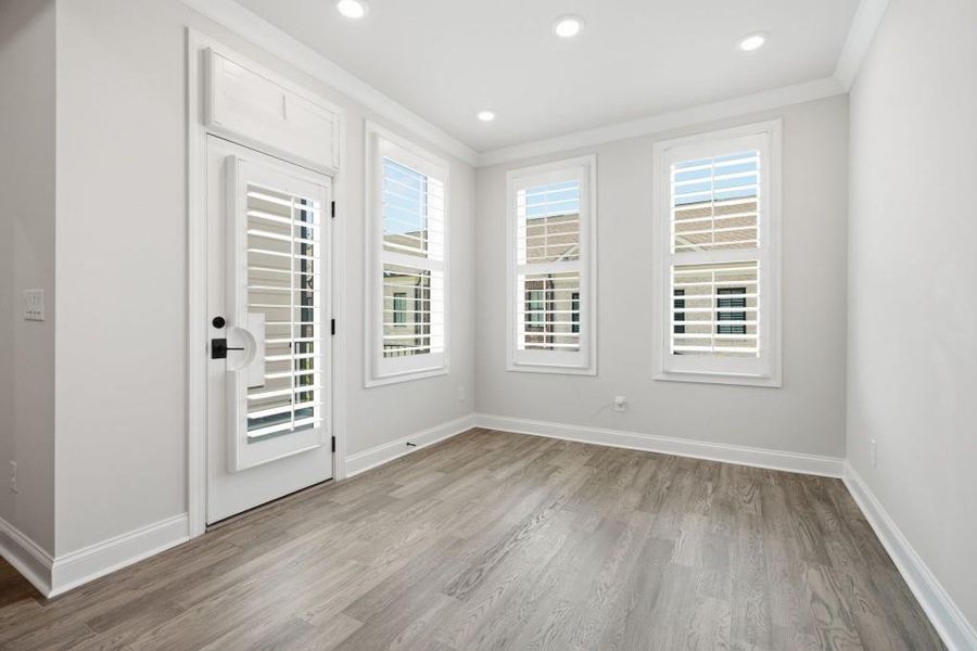 Spacious, unfurnished interior of a new home in , Alpharetta (Image 42).