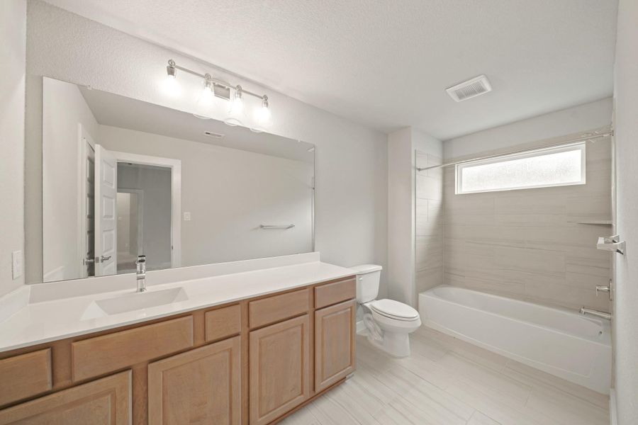 Furnished interior view inside a new home in Barton Creek Ranch, Conroe (Image 3). Furnished interior view inside a new home in Barton Creek Ranch, Conroe (Image 3).