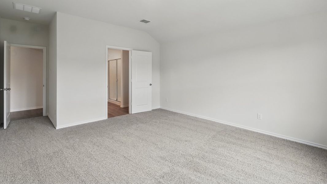 Spacious, unfurnished interior of a new home in Waverly Estates, Josephine (Image 23).