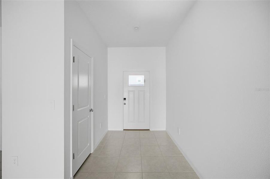 Spacious, unfurnished interior of a new home in , San Antonio (Image 22).