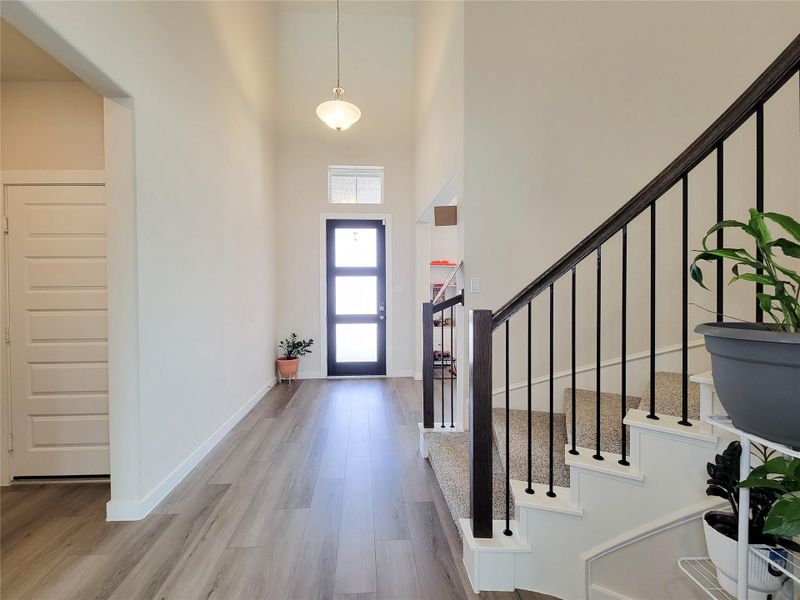 Spacious, unfurnished interior of a new home in Creekside Farms, Richmond (Image 22).