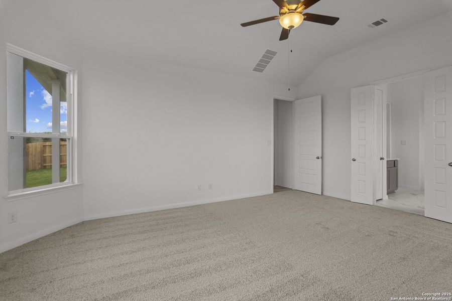 Spacious, unfurnished interior of a new home in Homestead 75', Schertz (Image 28).