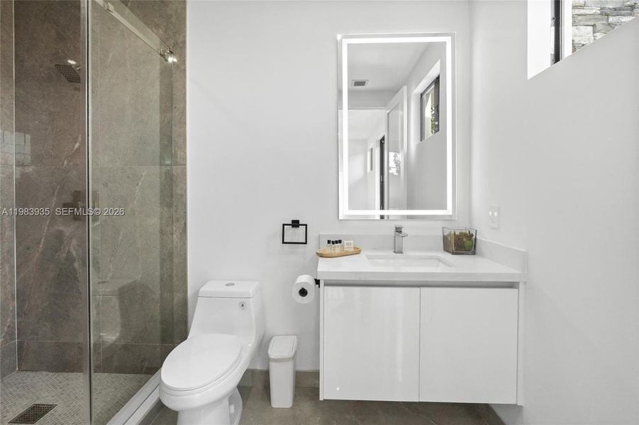 Furnished interior view inside a new home in , Fort Lauderdale (Image 7).