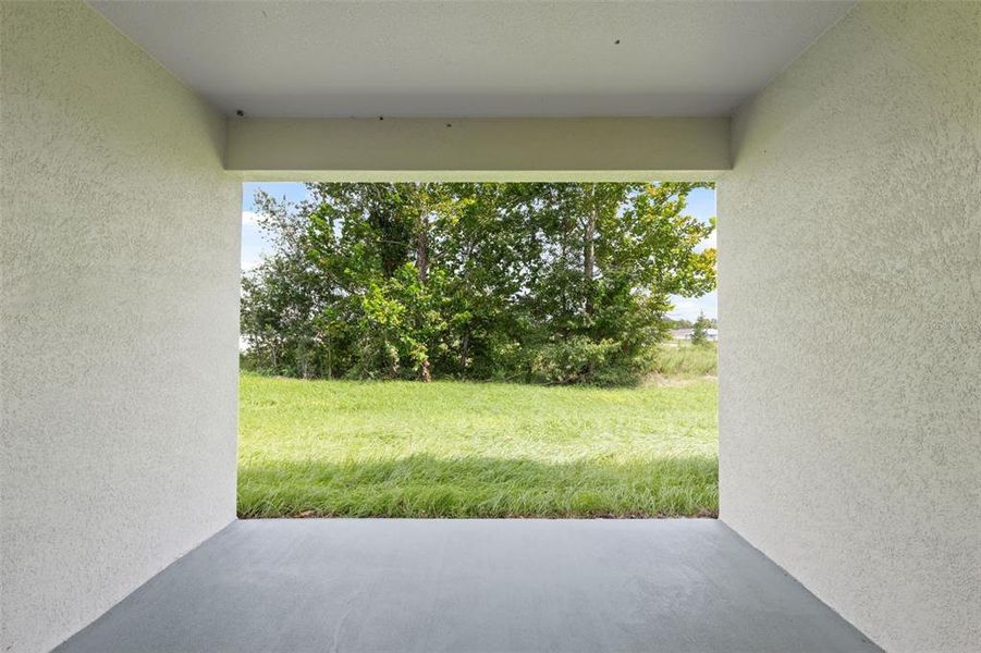 Exterior details and patio area of a home in , Ocala (Image 16).