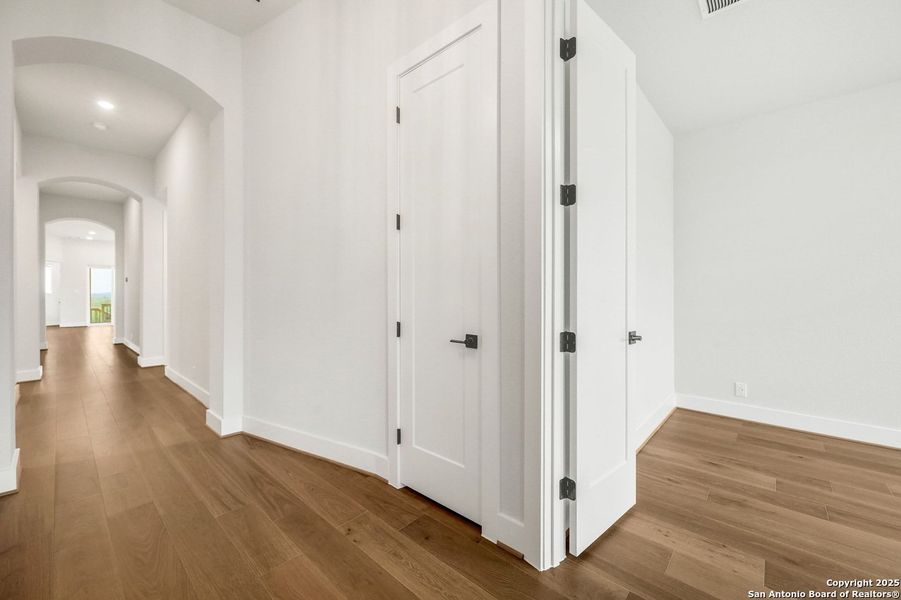 Spacious, unfurnished interior of a new home in Homestead, Schertz (Image 23). Spacious, unfurnished interior of a new home in Homestead, Schertz (Image 23).