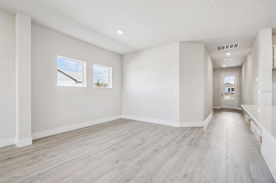 Spacious, unfurnished interior of a new home in Waterset Tradition Series, Apollo Beach (Image 33).