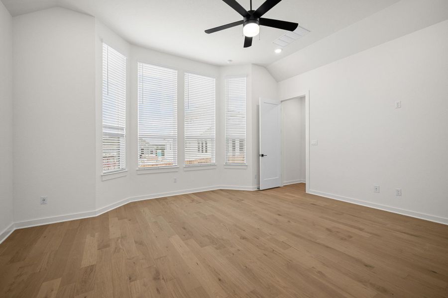 Spacious, unfurnished interior of a new home in Palmera Ridge: 60ft. lots, Leander (Image 11). Spacious, unfurnished interior of a new home in Palmera Ridge: 60ft. lots, Leander (Image 11).