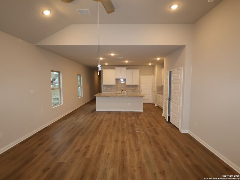 Spacious, unfurnished interior of a new home in Paloma Park, Converse (Image 31). Spacious, unfurnished interior of a new home in Paloma Park, Converse (Image 31).