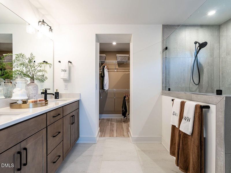 031-1280x960-primary-bath