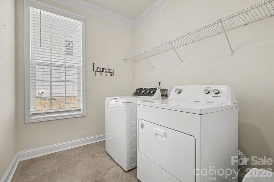 Close-up of interior finishes inside a home in Falls Cove, Troutman (Image 19).