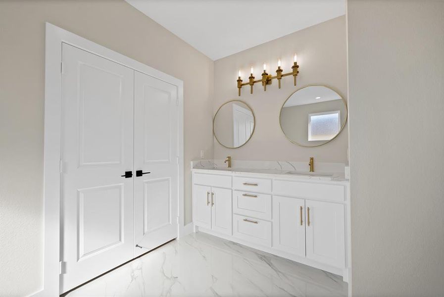 Furnished interior view inside a new home in , Dallas (Image 9).