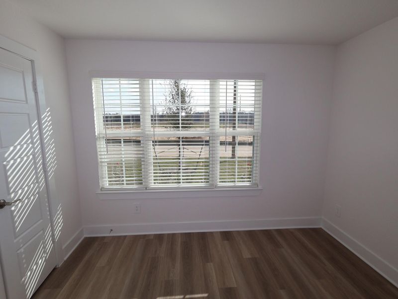 Spacious, unfurnished interior of a new home in Lone Star Landing, Montgomery (Image 40).