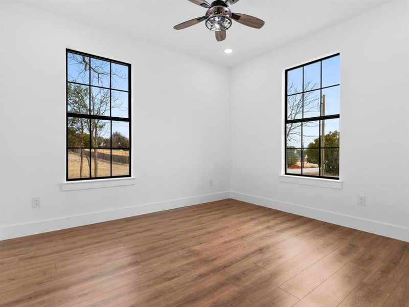 Spacious, unfurnished interior of a new home in , Granbury (Image 25). Spacious, unfurnished interior of a new home in , Granbury (Image 25).