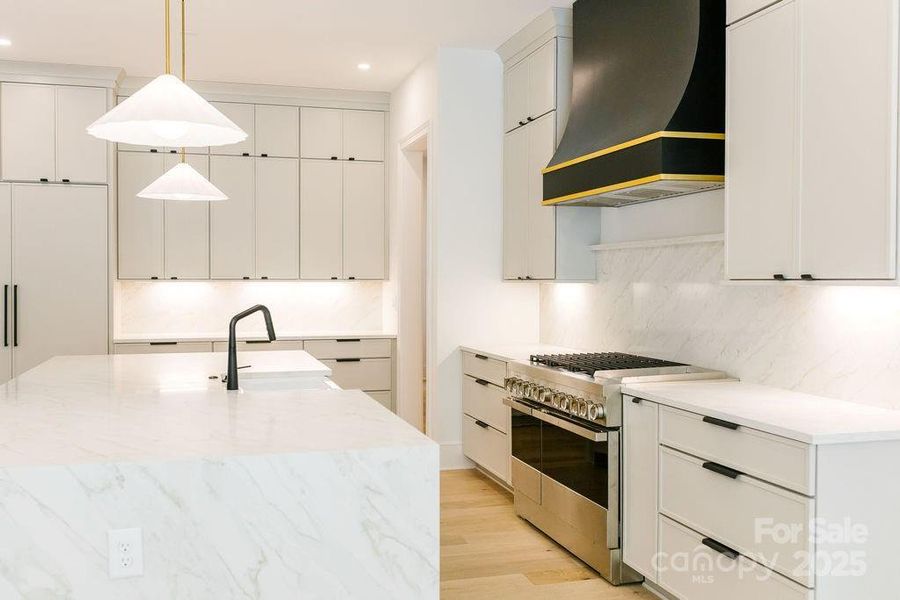 Image 20 of a home in .