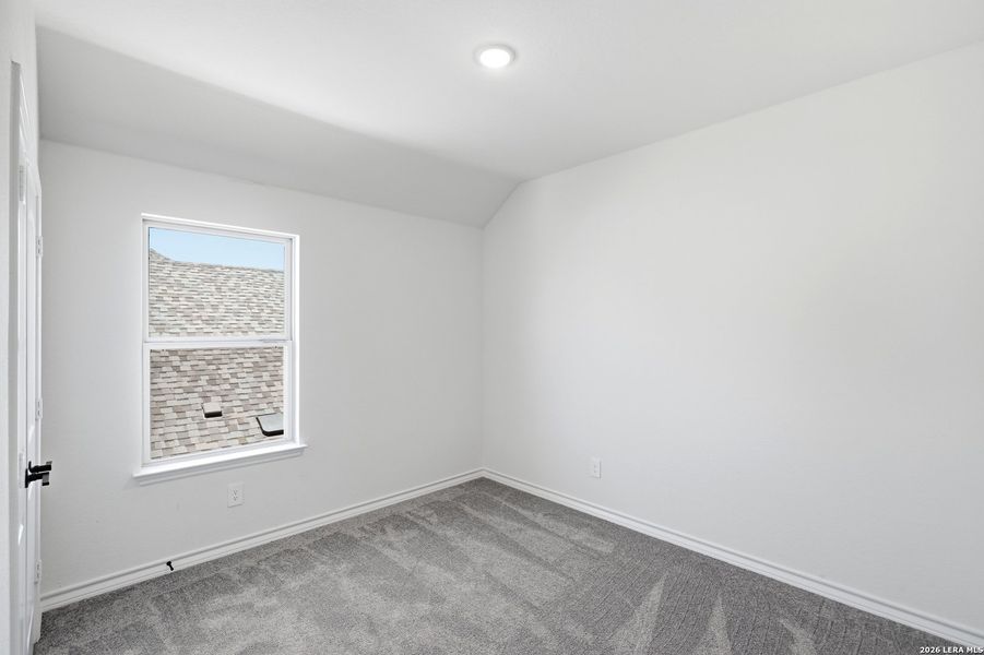 Spacious, unfurnished interior of a new home in Davis Ranch, San Antonio (Image 18).