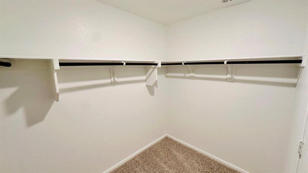 Spacious, unfurnished interior of a new home in Orchard Village, Fort Worth (Image 20).