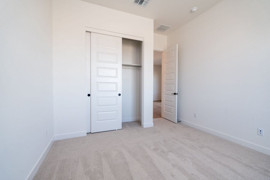 Spacious, unfurnished interior of a new home in Soleo, San Tan Valley (Image 13).