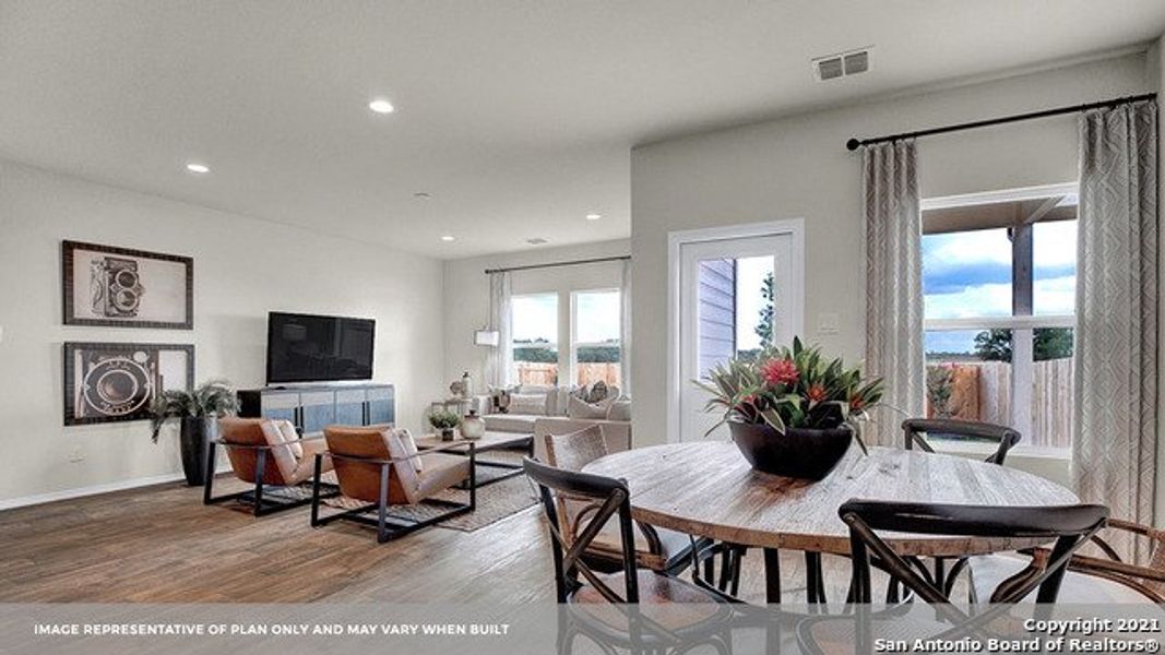 Furnished interior view inside a new home in Arroyo Ranch, Seguin (Image 6). Furnished interior view inside a new home in Arroyo Ranch, Seguin (Image 6).