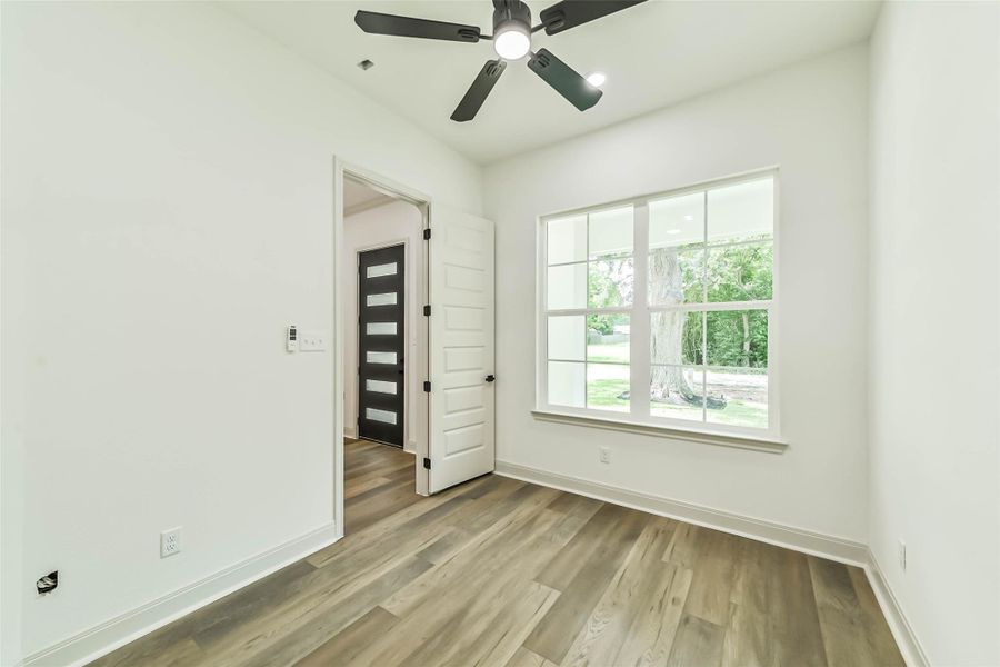 Spacious, unfurnished interior of a new home in , Tomball (Image 29). Spacious, unfurnished interior of a new home in , Tomball (Image 29).