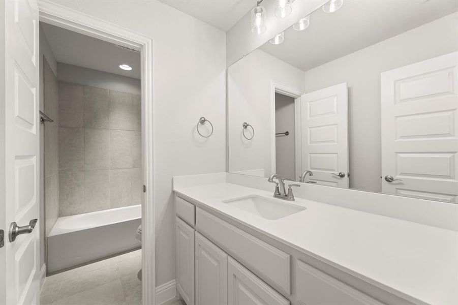 22_24. 3229 Agnew - 2ND Bath