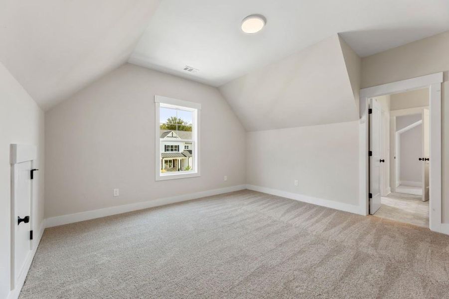 Spacious, unfurnished interior of a new home in Hillshire, Cumming (Image 18).