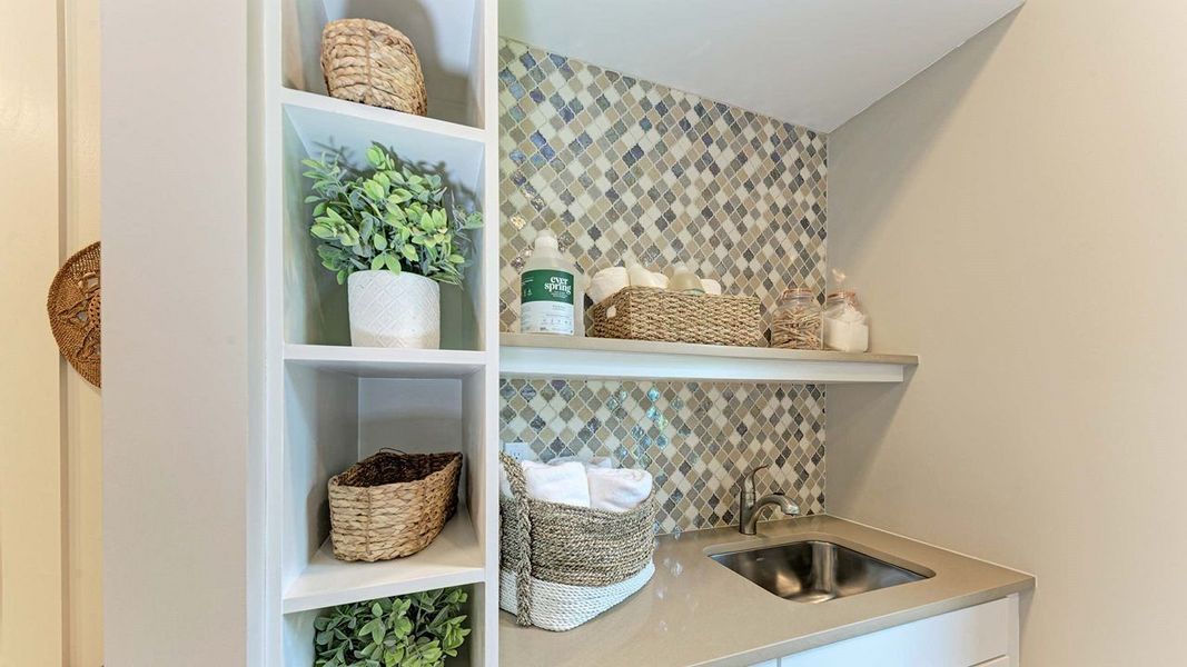 Representative interior finishes for a home built from the Summerland by Kolter Homes in Cresswind Lakewood Ranch, Lakewood Ranch (Image 22).