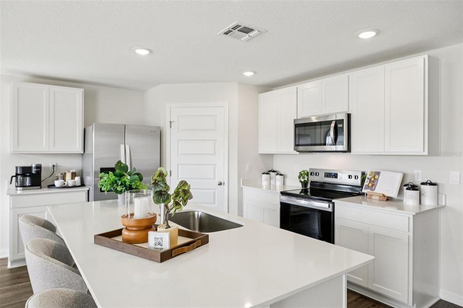 Furnished interior view inside a new home in Boulevard Oaks, Lady Lake (Image 10).