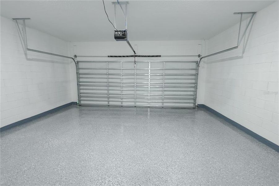 Spacious, unfurnished interior of a new home in , Deltona (Image 13).