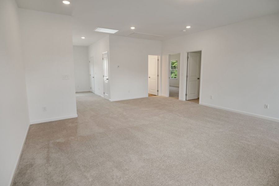 Spacious, unfurnished interior of a new home in Marlin Pointe, White House (Image 39). Spacious, unfurnished interior of a new home in Marlin Pointe, White House (Image 39).