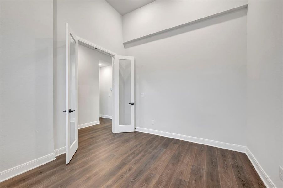 Spacious, unfurnished interior of a new home in Mantua Point Gardens, Van Alstyne (Image 35).