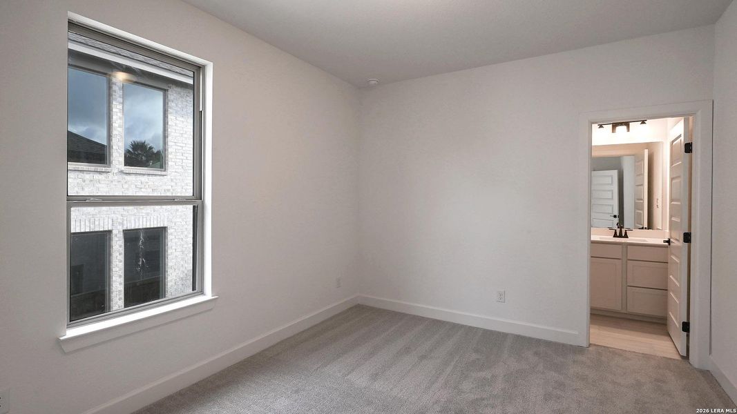 Spacious, unfurnished interior of a new home in Hidden Canyon, San Antonio (Image 22).