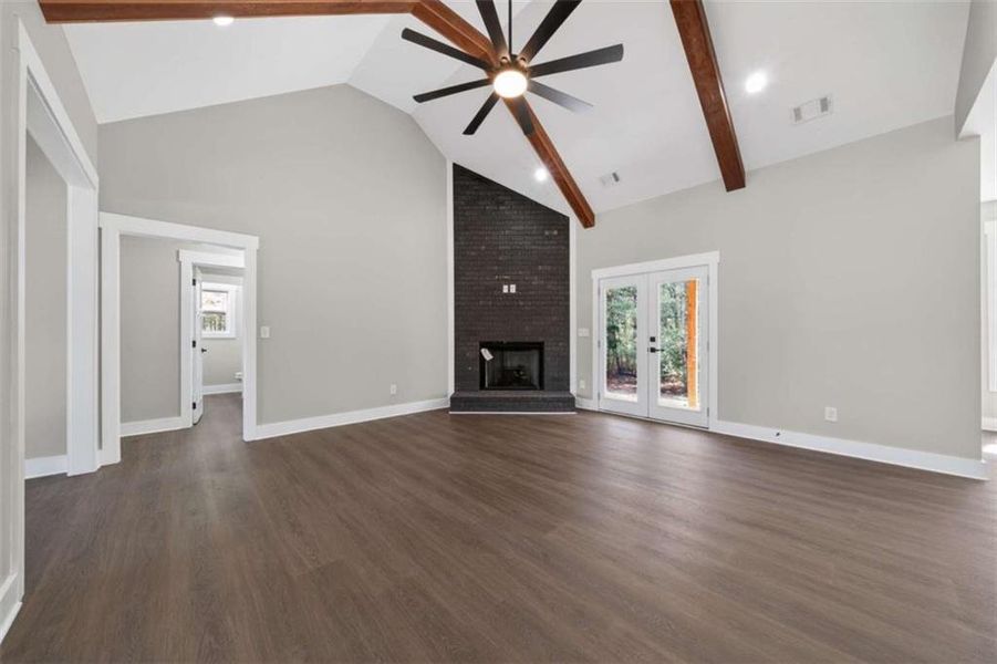 Spacious, unfurnished interior of a new home in , Silver Creek (Image 18). Spacious, unfurnished interior of a new home in , Silver Creek (Image 18).