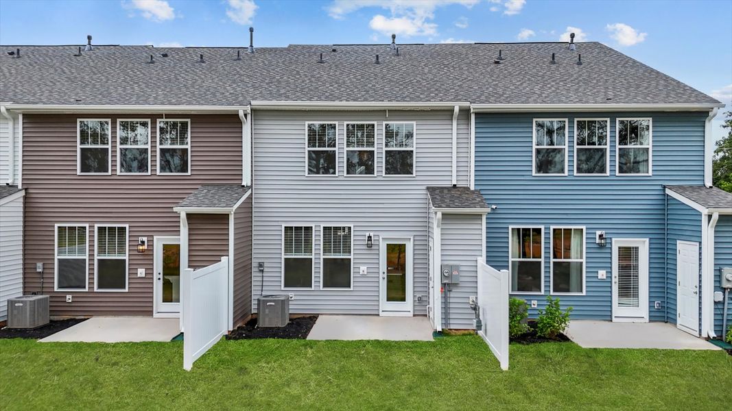 Exterior details and patio area of a home in Saluda Crossing, Piedmont (Image 3).