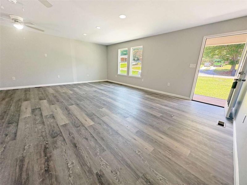 Spacious, unfurnished interior of a new home in , Forsyth (Image 11).