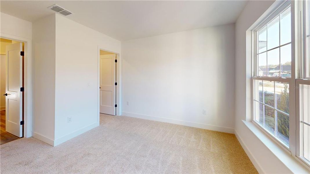 Spacious, unfurnished interior of a new home in , Alachua (Image 21).