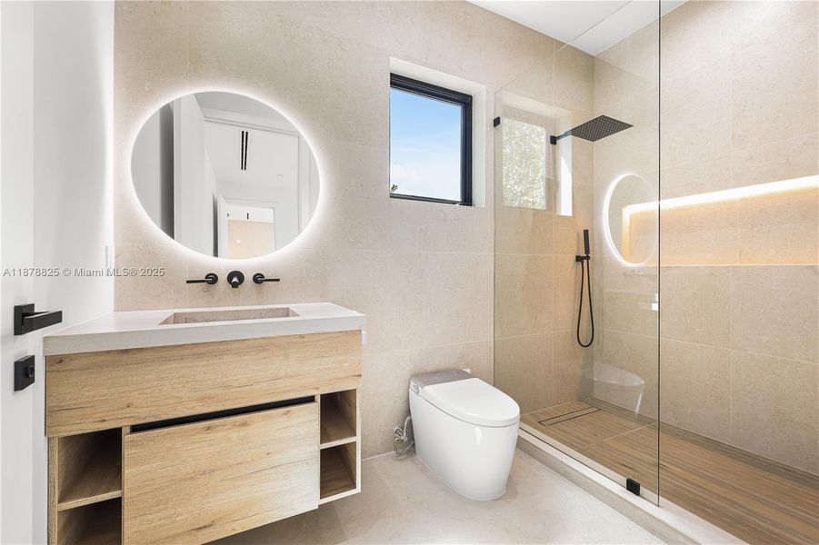 Furnished interior view inside a new home in , Fort Lauderdale (Image 10).